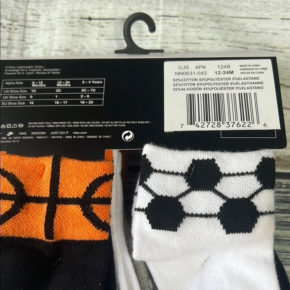 Nike kids’ Ankle Unisex Sport Socks - 6 pack Black, Gray, White,  Sz 12-24m - Picture 2 of 6